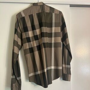 Burberry Mens Long sleeve dress shirt.